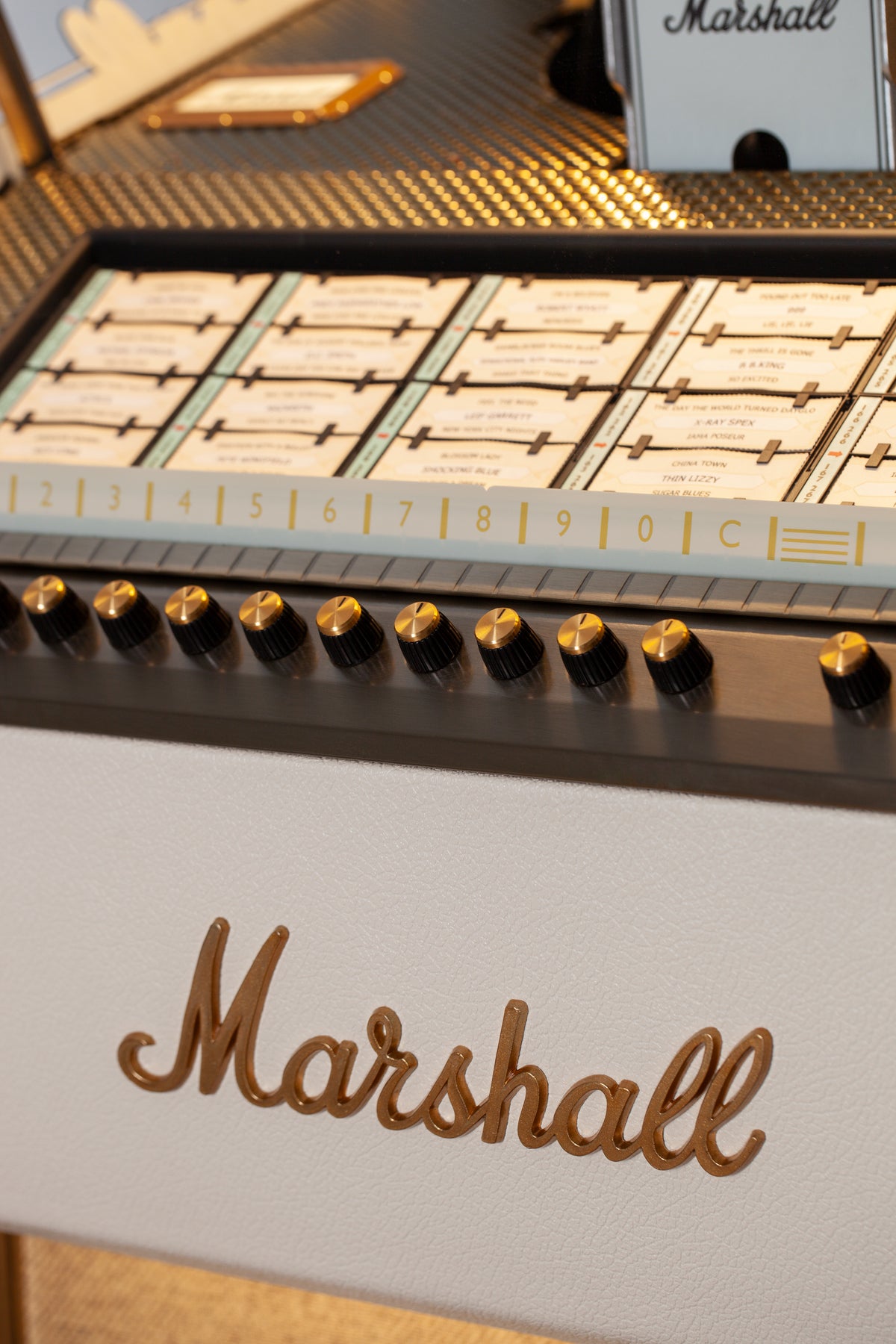 Marshall Rocket 45 Vinyl Jukebox - Cream